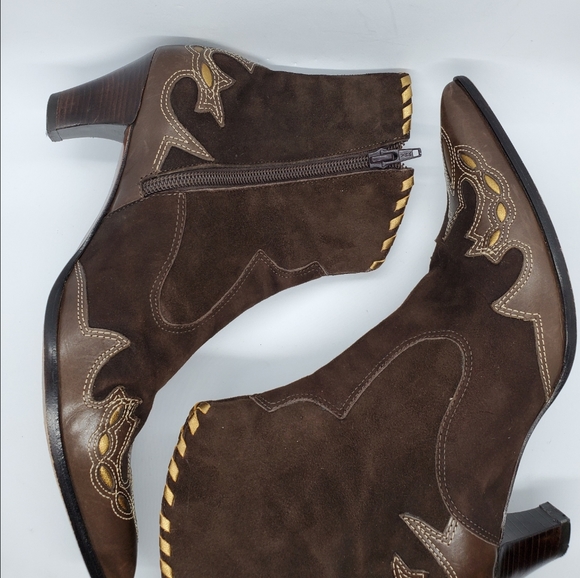 Antonio Melani Brown Suede Leather Women's 7M. - Picture 5 of 8